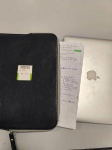 LF 833 MACBOOK